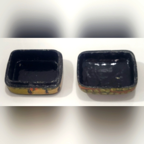Vtg | Handmade| Kashmir| Lacquered Trinket Box - Picture 8 of 16